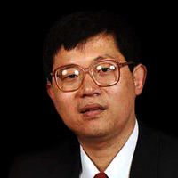 Portrait of Professor Steve Wenbin Liu 