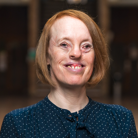 Portrait of Dr Amanda Bates 