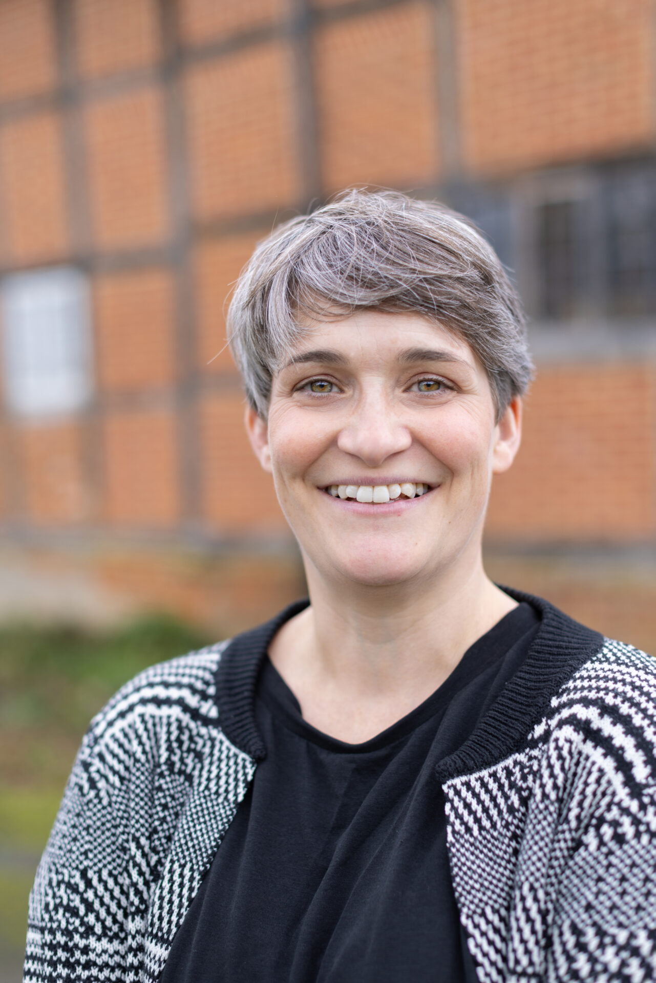 Portrait of Dr Melanie Rees-Roberts 