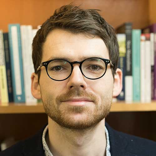 Portrait of Dr  Derek Ryan 